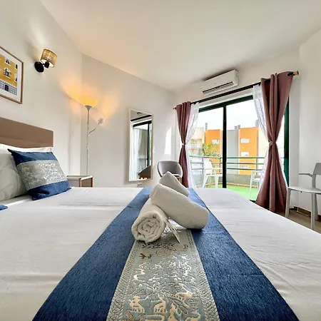 1 With Pool By Homing Appartement *