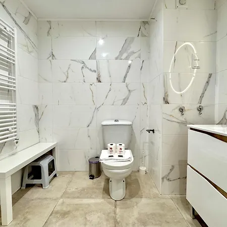 1 With Pool By Homing Appartement *