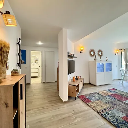 1 With Pool By Homing Apartment